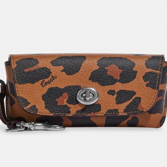 COACH Sunglass Case With Leopard Print And Signature Canvas Interior - Picture 1 of 1
